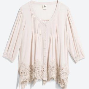 Top - Lace Detail